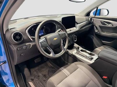 Used 2024 Chevrolet Blazer LT w/ Convenience Package FWD image 9