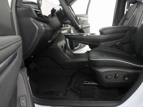 New 2026 Buick Enclave Sport Touring w/ Power Package image 19