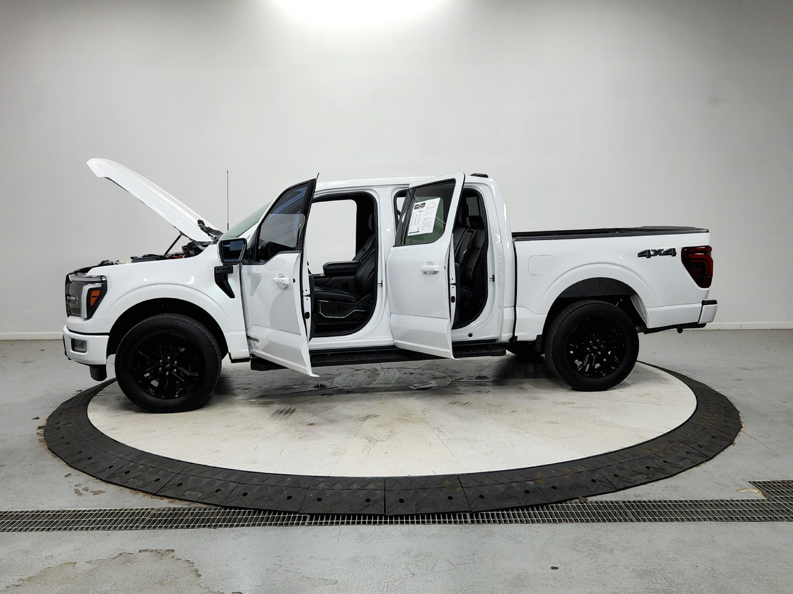 Used 2024 Ford F150 Lariat AWD/4WD image 13