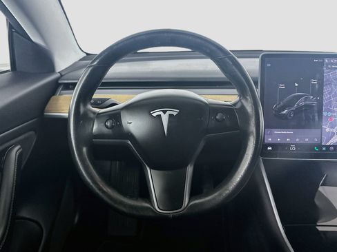 Used 2018 Tesla Model 3 Long Range RWD image 17