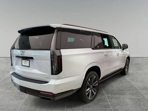 Used 2026 Cadillac Escalade ESV Sport w/ Touring Package AWD/4WD image 9