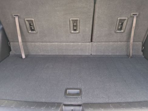 Used 2018 Chevrolet Traverse LT image 33