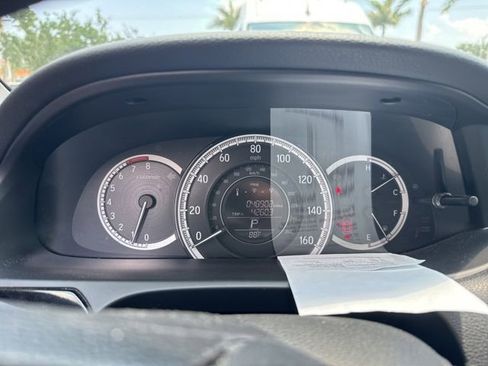 Used 2017 Honda Accord LX image 2