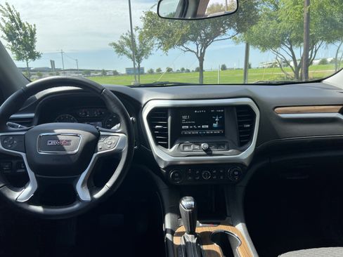 Used 2019 GMC Acadia SLE FWD image 26