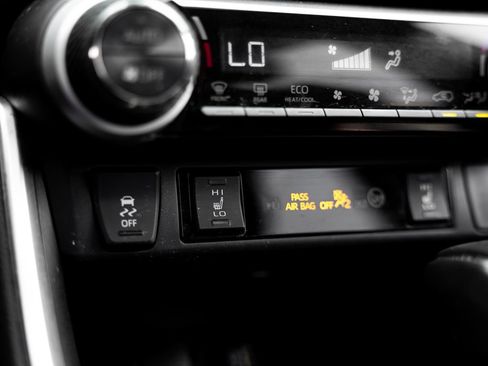 Used 2024 Toyota RAV4 XSE w/ Weather Package AWD/4WD image 24