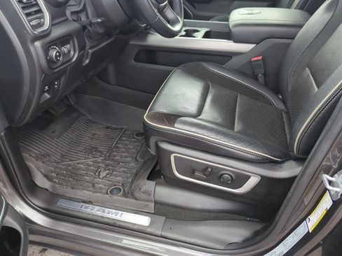 Used 2022 RAM 1500 Laramie w/ Sport Appearance Package image 40