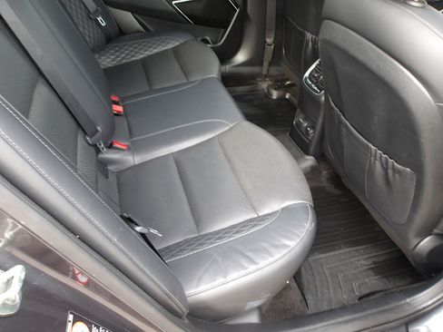 Used 2018 Kia Cadenza Limited w/ Paint Protection Package image 11