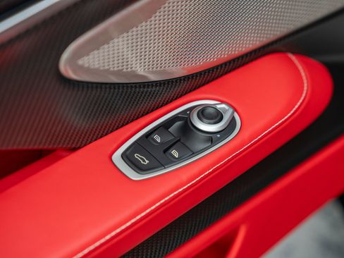 Used 2025 Aston Martin Vanquish image 15