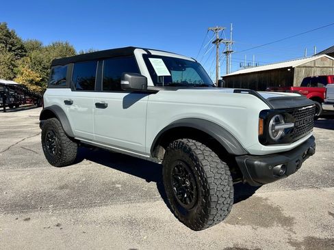 Used 2023 Ford Bronco Wildtrak image 7