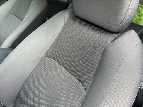 Used 2022 Honda HR-V EX image 6