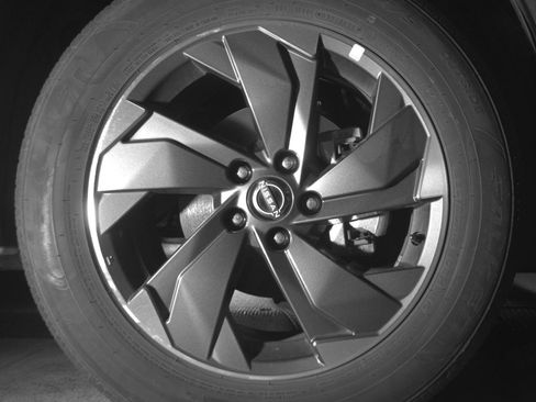 Used 2025 Nissan Rogue SV image 13