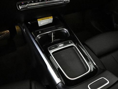 New 2026 Mercedes-Benz GLB 250 4MATIC image 13