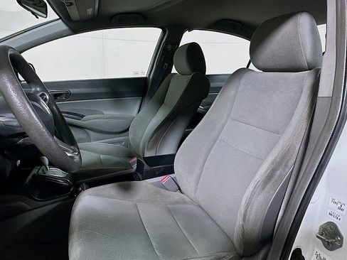 Used 2010 Honda Civic DX-VP image 11