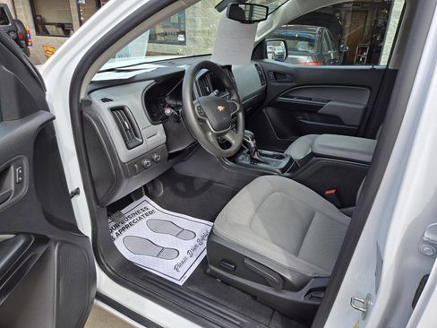 Used 2022 Chevrolet Colorado W/T w/ WT Convenience Package image 9