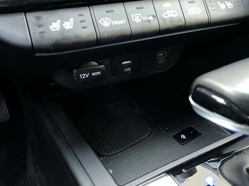 Used 2025 Hyundai Elantra Limited image 28