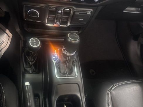 Used 2021 Jeep Gladiator Overland w/ Popular Equipment Package image 23