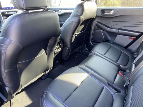 Used 2021 Ford Escape SEL image 11