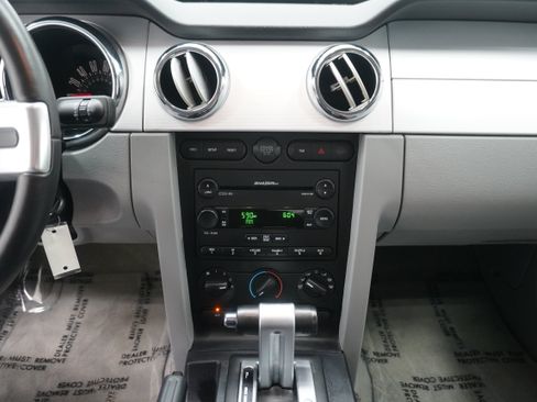 Used 2007 Ford Mustang GT RWD image 18