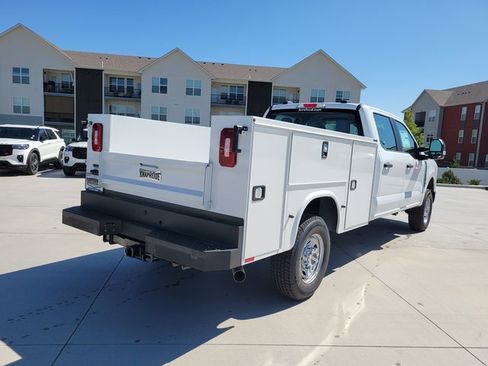 New 2026 Ford F250 XL w/ XL Chrome Package image 3