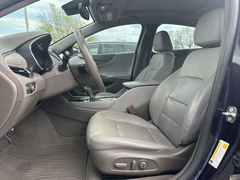 Used 2016 Chevrolet Malibu Premier w/ Driver Confidence Package II image 5