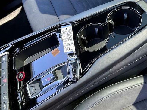 Used 2023 Audi e-tron GT Premium Plus image 10