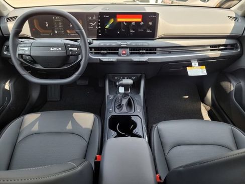 New 2026 Kia K4 EX FWD image 13