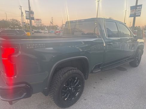 Used 2025 Chevrolet Silverado 2500 LTZ w/ LTZ Plus Package image 3