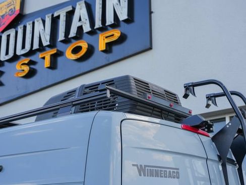 Used 2021 Mercedes-Benz Sprinter 2500 image 17