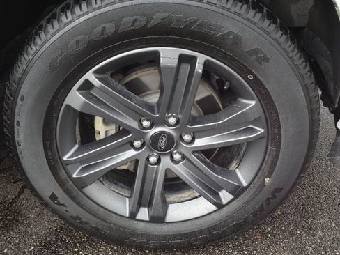 Used 2023 Ford F150 Lariat w/ Equipment Group 502A High image 56