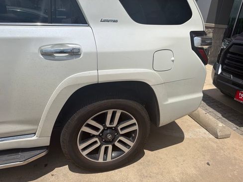 Used 2017 Toyota 4Runner Limited AWD/4WD image 3