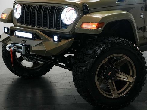 Used 2025 Jeep Wrangler Unlimited Sport AWD/4WD image 10