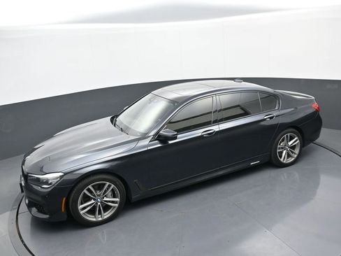 Used 2019 BMW 740i xDrive w/ Executive Package AWD/4WD image 33