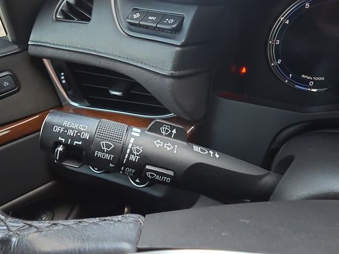 Used 2018 Cadillac Escalade Luxury image 20