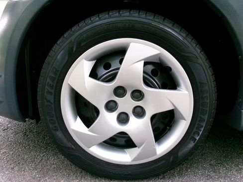 Used 2005 Pontiac Vibe w/ Power Group Value Package FWD image 33