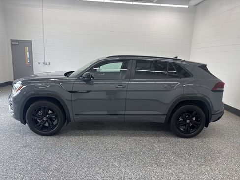 New 2026 Volkswagen Atlas Cross Sport SEL R-Line AWD/4WD image 2