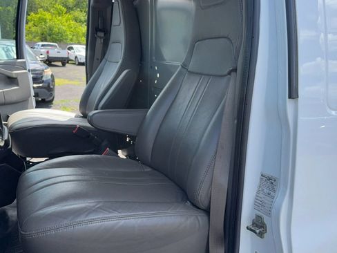 Used 2022 GMC Savana 2500 w/ Driver Convenience Package RWD image 13