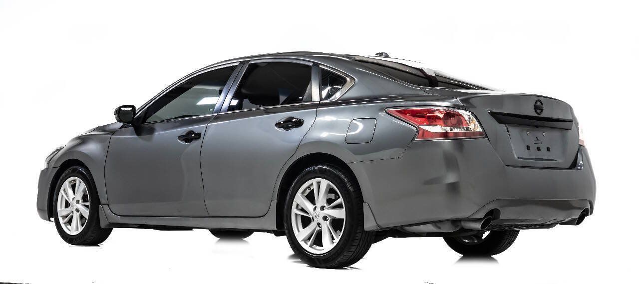 Used 2014 Nissan Altima 2.5 SV w/ Convenience Package FWD image 4