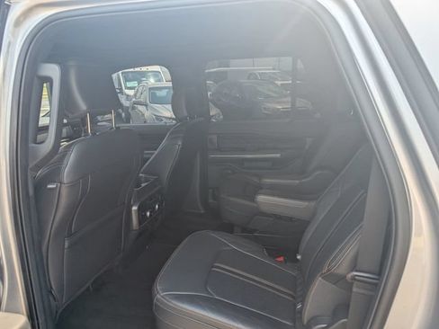 Used 2024 Ford Expedition Max Platinum AWD/4WD image 10