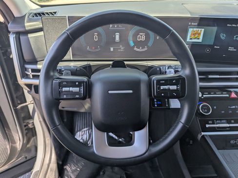 Used 2025 Hyundai Santa Fe SEL AWD/4WD image 24