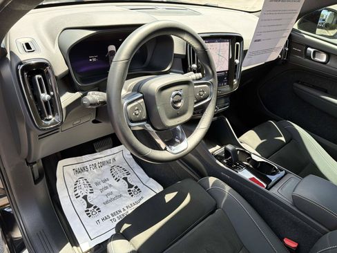 Certified 2023 Volvo C40 P8 Recharge Ultimate w/ Protection Package Premier AWD/4WD image 9