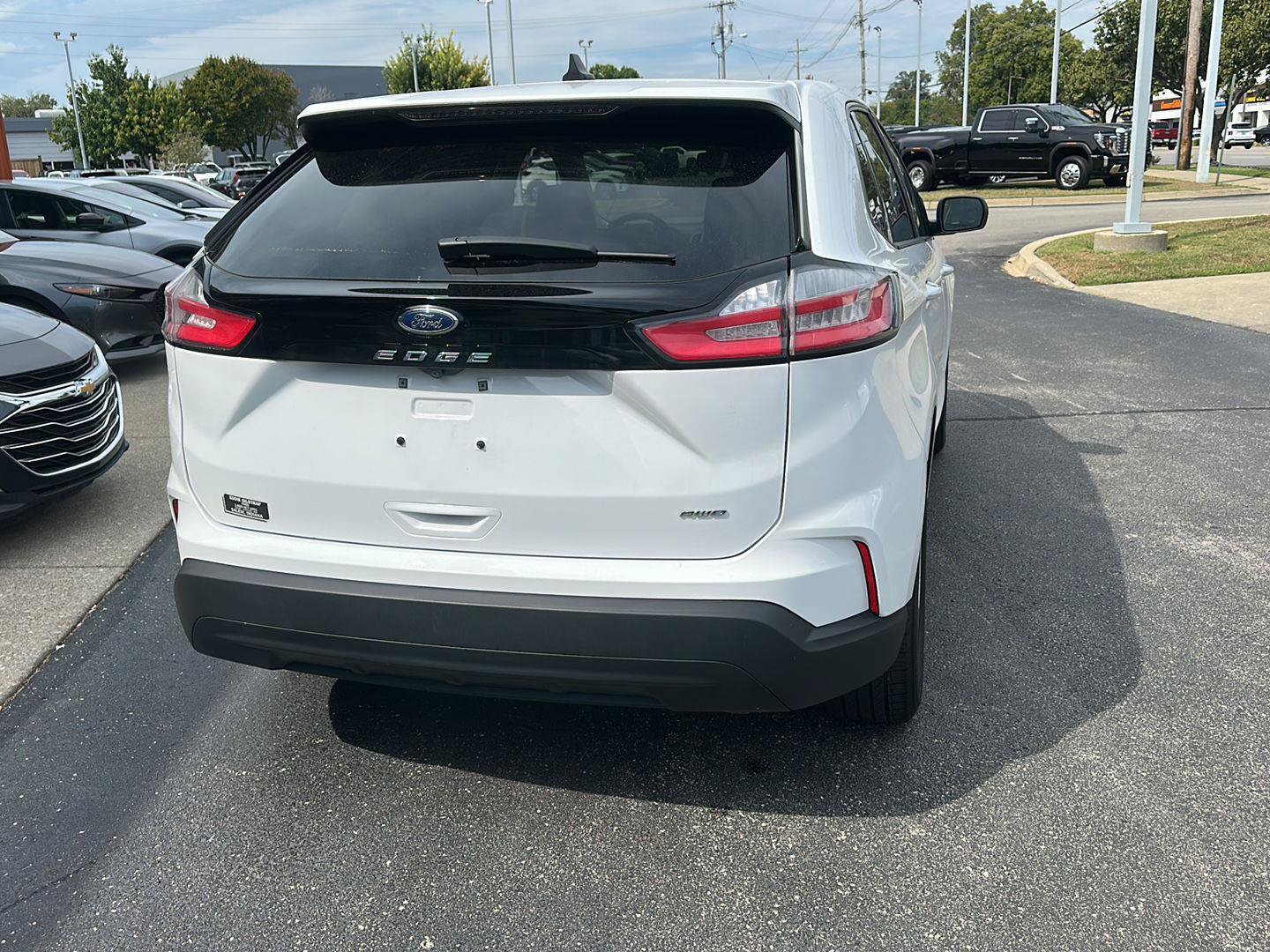 Used 2024 Ford Edge SE AWD/4WD image 4