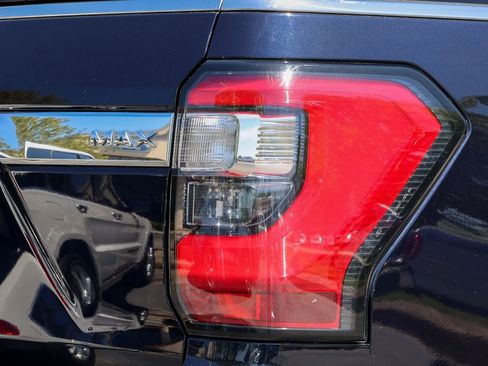 Used 2021 Ford Expedition Max Limited AWD/4WD image 28