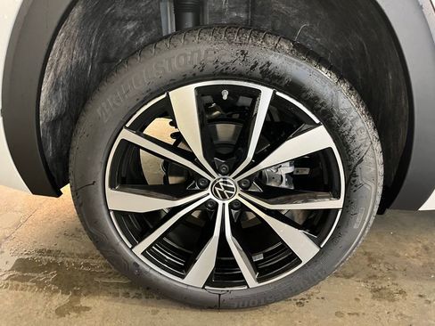 New 2026 Volkswagen Atlas SEL Premium R-Line AWD/4WD image 28