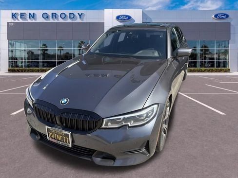 Used 2021 BMW 330i Sedan w/ Convenience Package RWD image 3