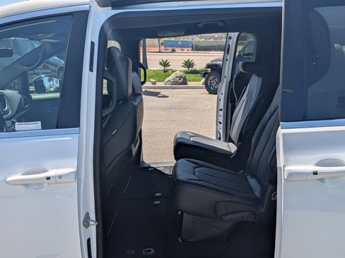 New 2026 Chrysler Voyager LX image 14
