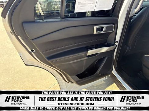 Used 2023 Ford Explorer XLT w/ Equipment Group 202A AWD/4WD image 41