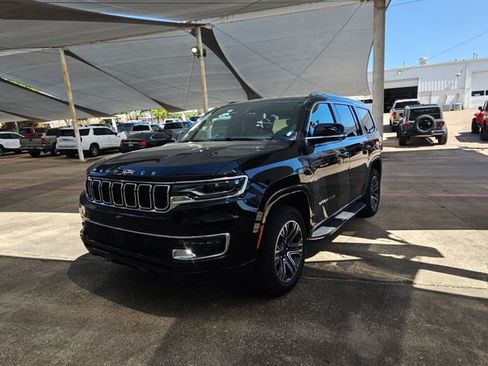 Used 2025 Jeep Wagoneer Series II w/ 8-Passenger Seating Package image 1