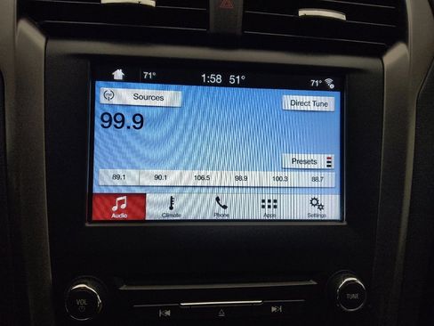 Used 2018 Ford Fusion SE w/ Fusion SE Technology Package image 25