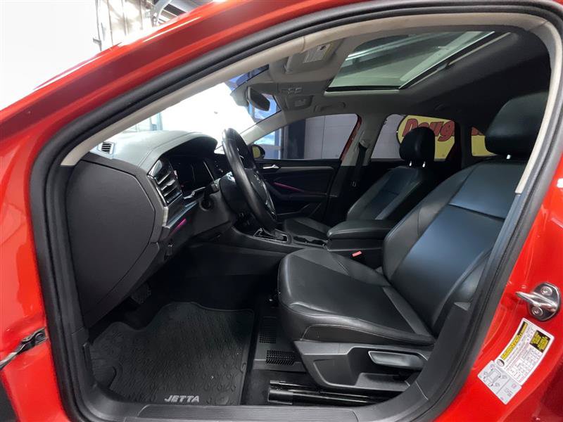 Used 2019 Volkswagen Jetta SEL FWD image 11