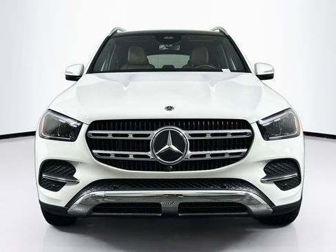 Used 2024 Mercedes-Benz GLE 350 4MATIC image 2